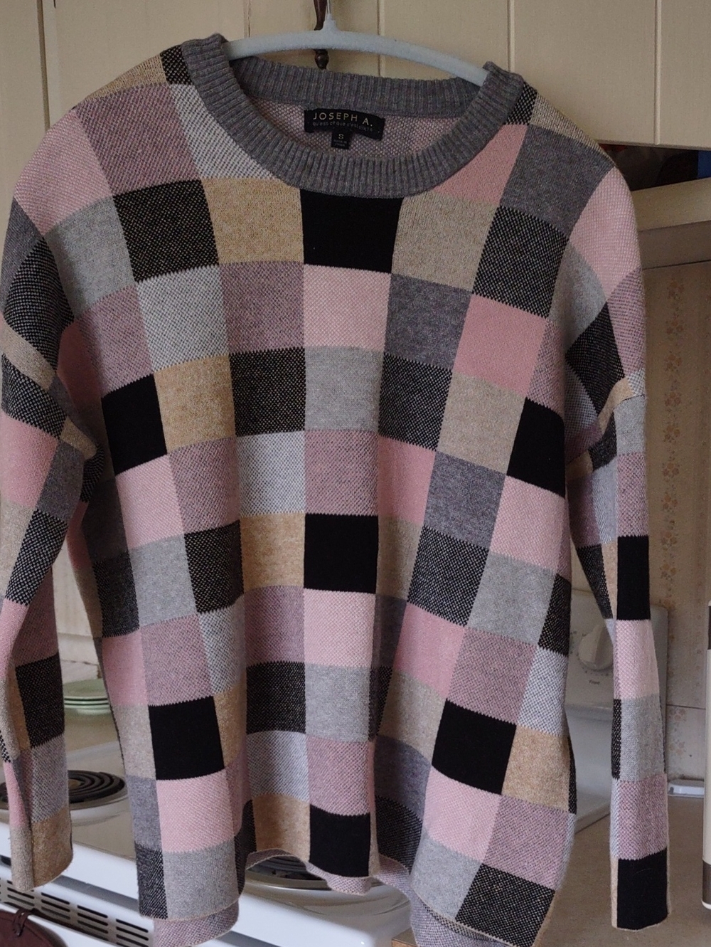 Joseph A. Qu'est-ce Que C'est Silk Checkered Geometric Colorblock Sweater.